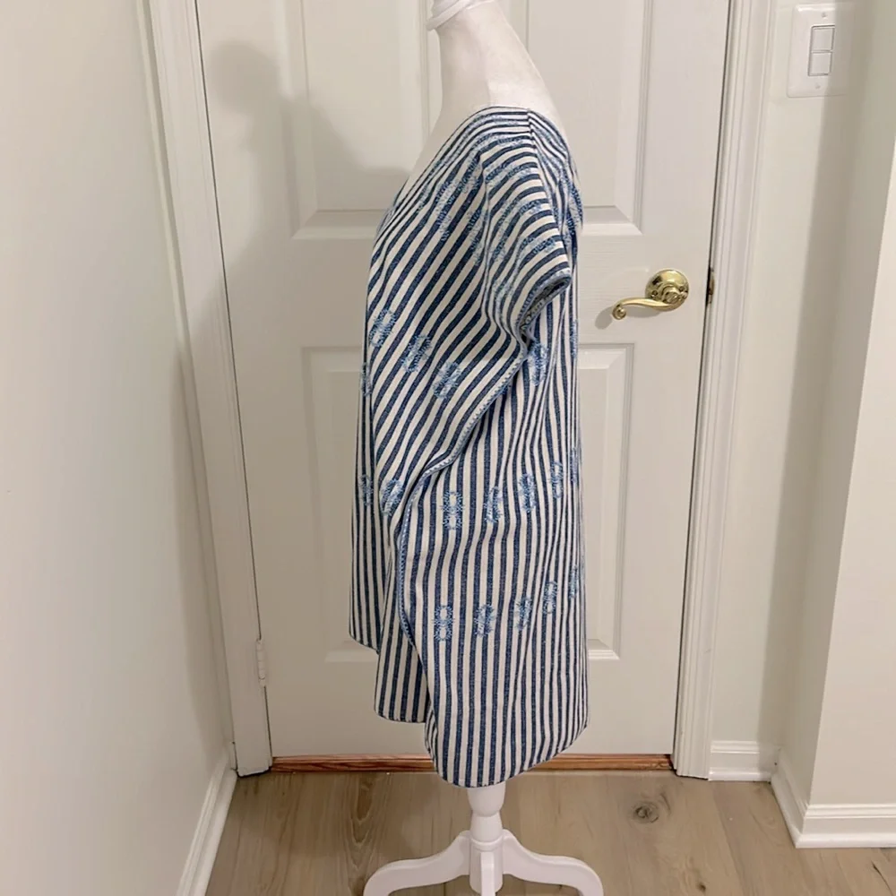 Tuckernuck Floral Embroidered Striped Sullivan Caftan Blue & White Size Medium - Picture 7 of 13